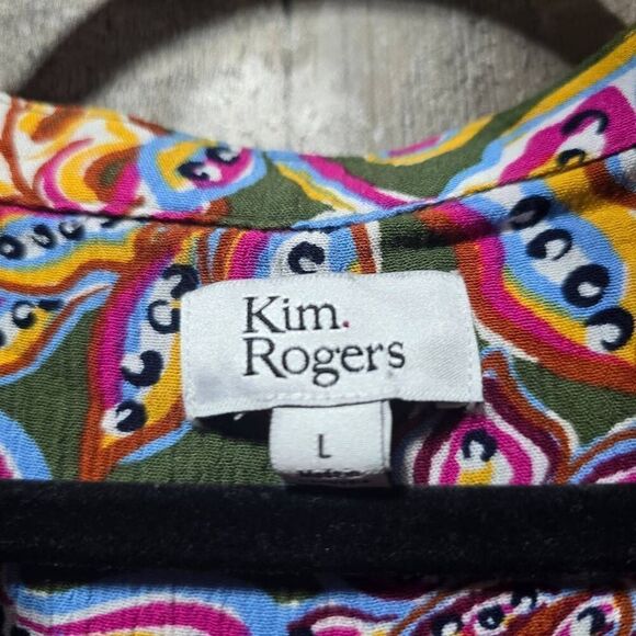 Kim Roger's Green Abstract Floral Henley Blouse - Picture 4 of 5